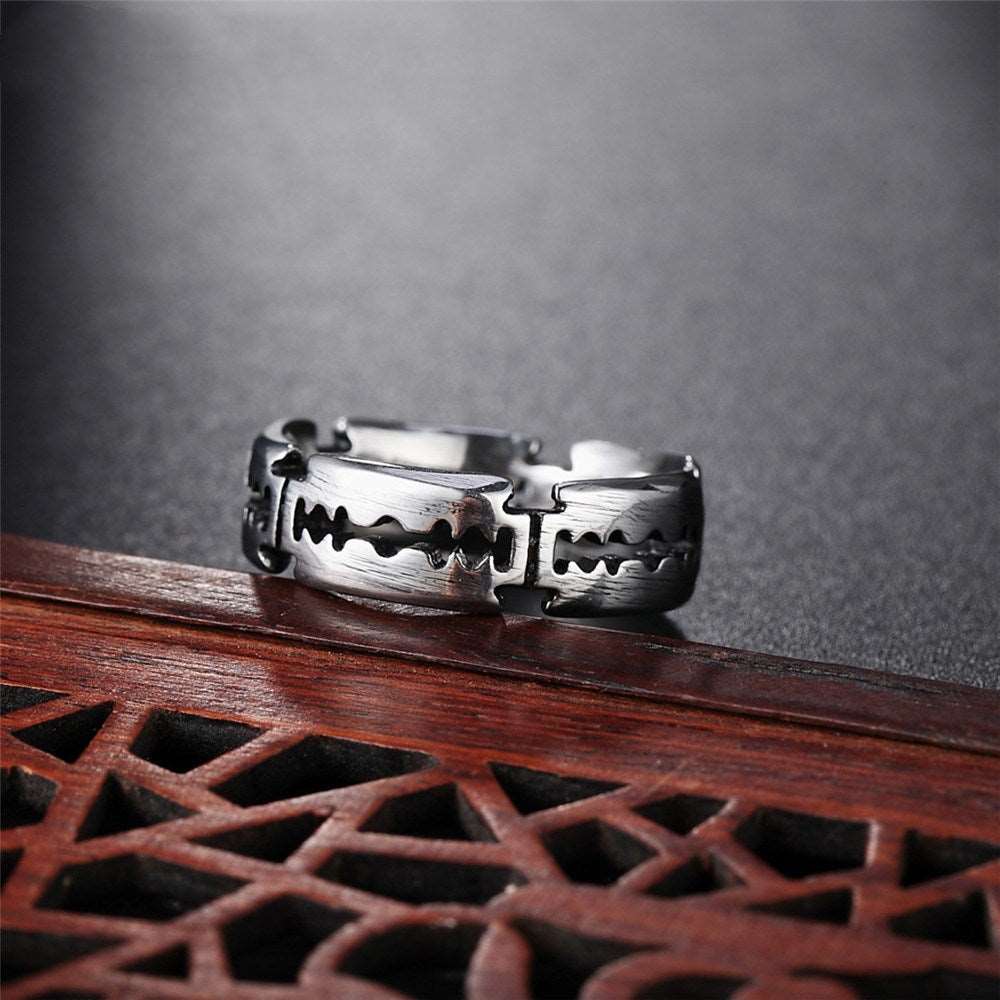 RazorBlade Ring